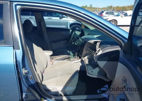 2013 Toyota Corolla Le z USA, uszkodzony, nr VIN 5YFBU4EE2DP208661